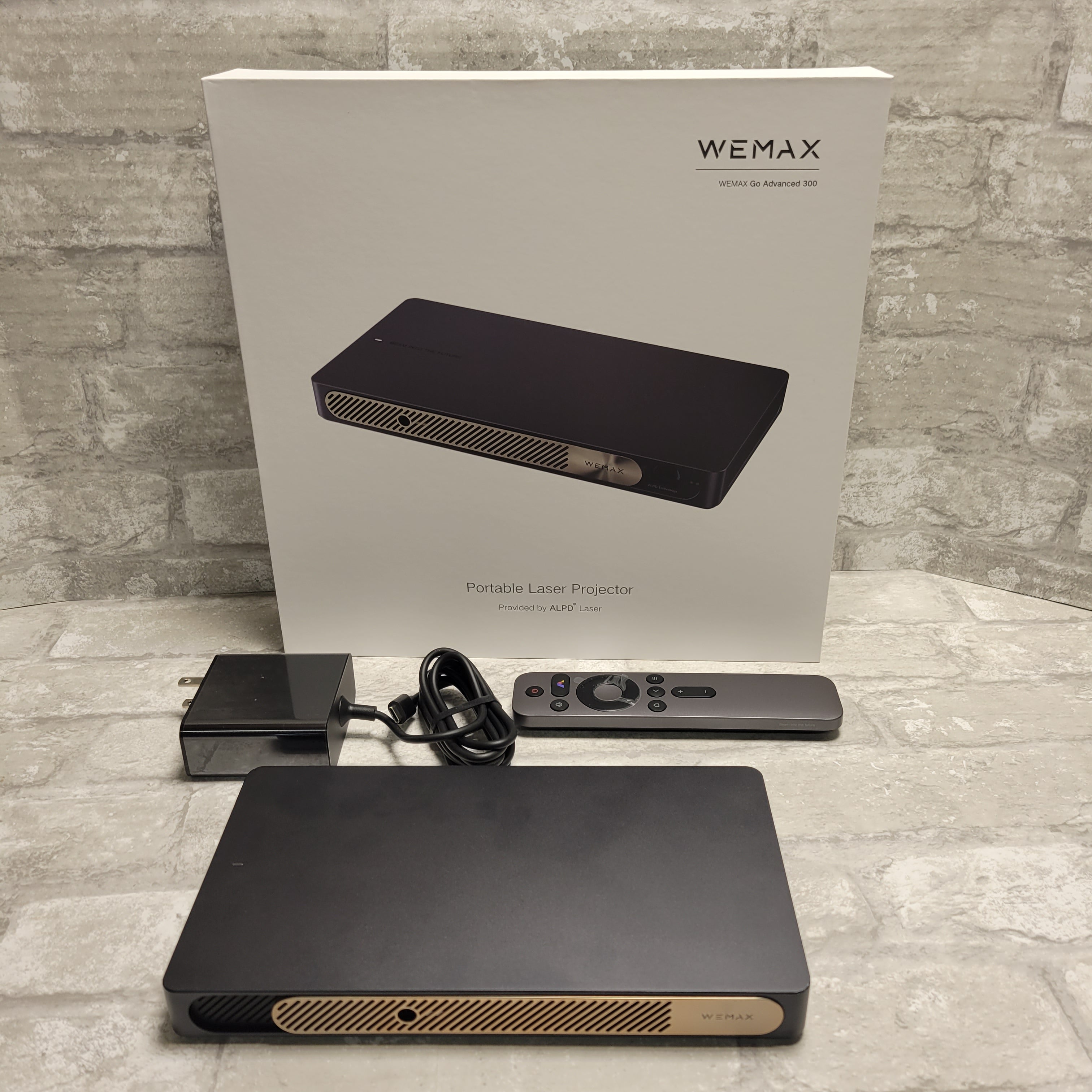WEMAX Go Advanced 300 Portable Smart Laser Projector (8007614693614)